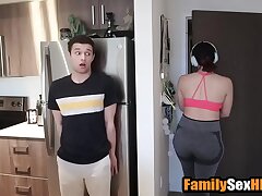 Pranking & penetrating my XXL ass sister during quarrantine