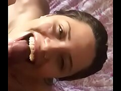 Sexo oral job com leite na cara