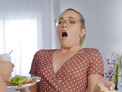 She Enjoys Her Cock In The Kitchen / Brazzers sequence from zzfull.com/HC