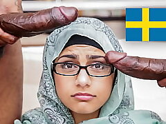 MIA KHALIFA - Minute pojkvän låter mig