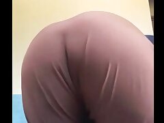 Jiggly African Ass