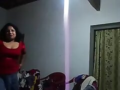 Sri Lankan aunty providing fellatio to the husband